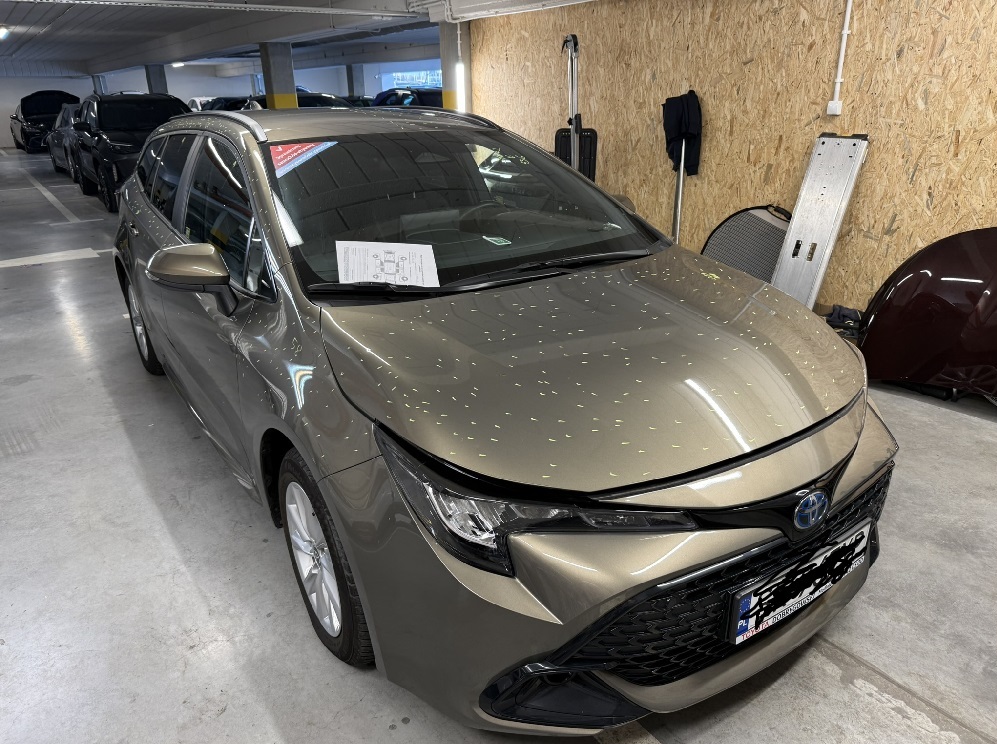 Wyciąganie wgniotek po gradzie